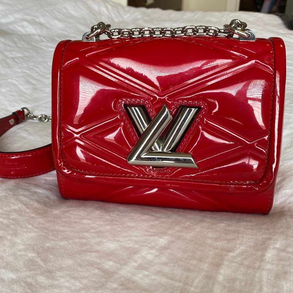 Louis Vuitton Red Patent Epi Twist MM Shoulder Bag